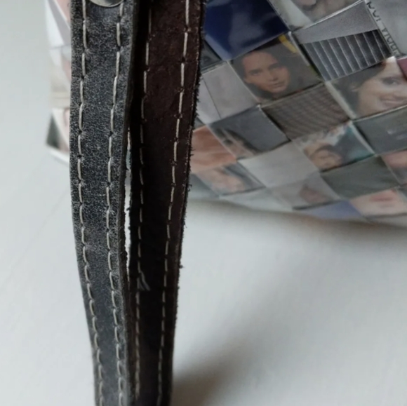 Wristlet/ clutch purse, recycled magazine art - Picture 6 of 7